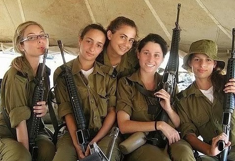 Israeli-soldier-girls-crop
